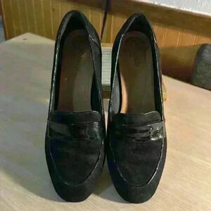 Clark’s Unstructured Black Suede Pumps